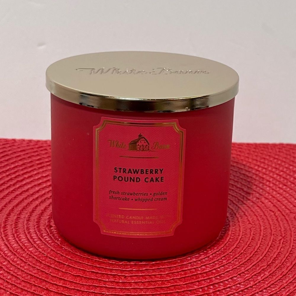 BBW Strawberry Pound Cake 3 Wick Candle NWT